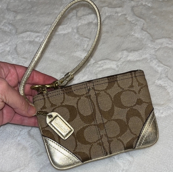 Coach Khaki Monogram Canvas & Metallic Gold Leather Wristlet Vintage - Picture 1 of 8